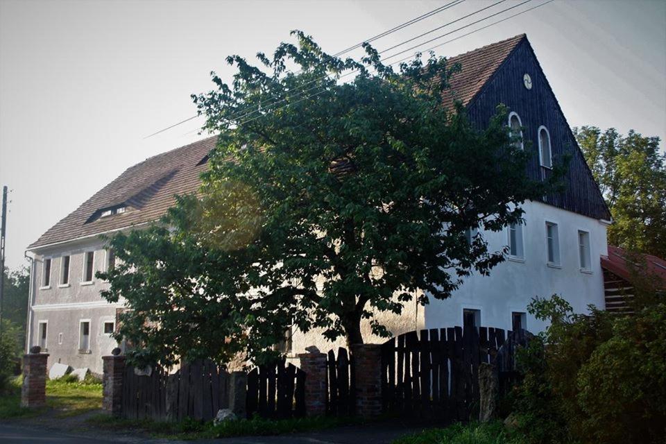 Gosciniec Kaszarnia Kamienne Villa Mirsk Dış mekan fotoğraf
