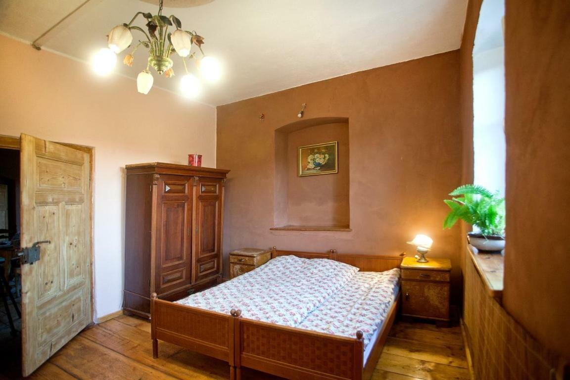 Gosciniec Kaszarnia Kamienne Villa Mirsk Dış mekan fotoğraf